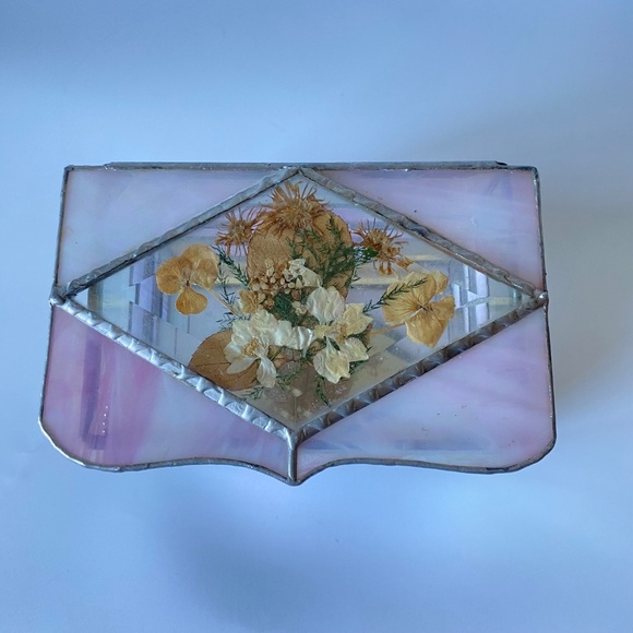 Vintage Slag Glass Jewelry Box: Metal Framed Bevelled Glass , Dry Flowers in Lid - Picture 7 of 10